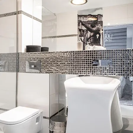 Lily - Waterlane Pool&gym Apartament *